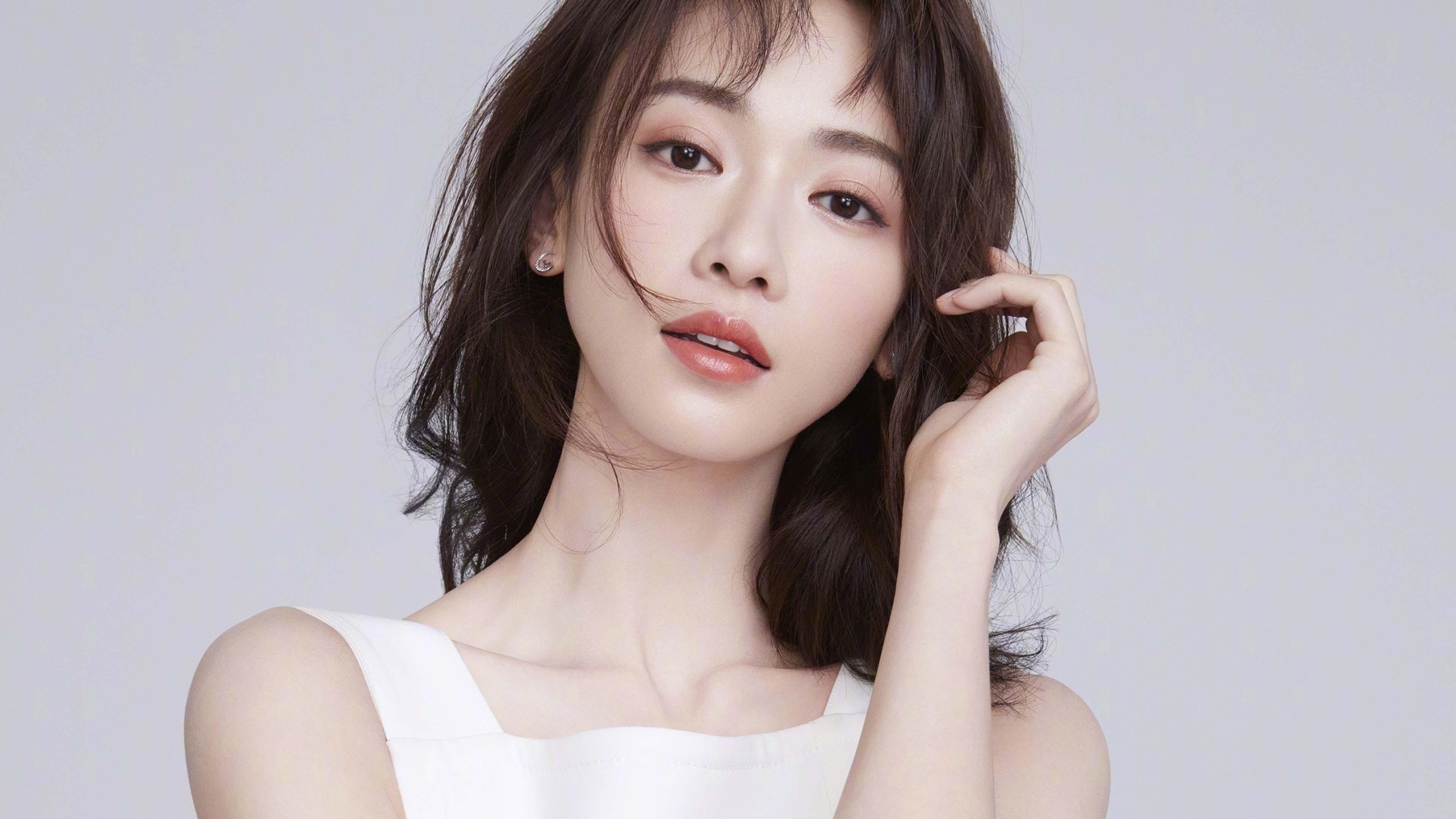 五大联赛争冠球队的防守区域战术差异分析，五大联赛各球队的关系