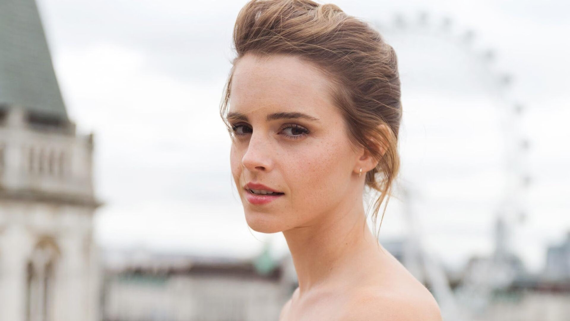 朗斯前场站位合理制造多次射门良机，朗斯百度百科